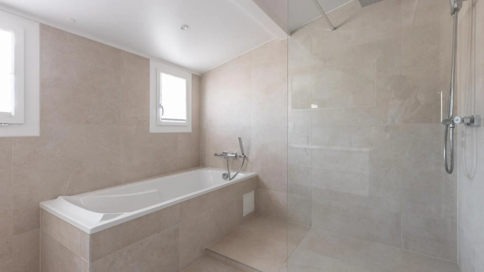 A3B047 Triplex Moderne Terrasse Vue Mer 戛纳 公寓