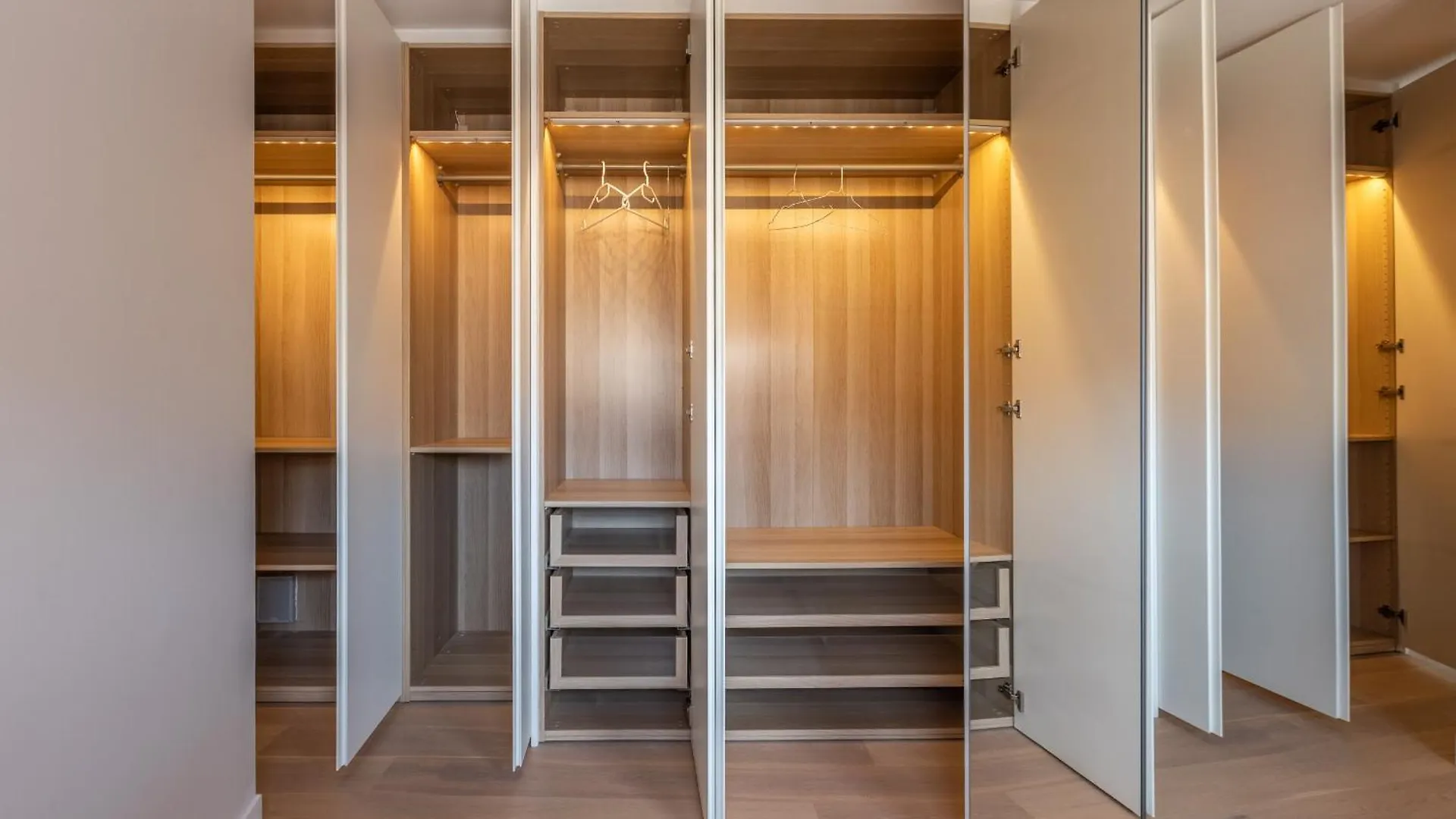 A3B047 Triplex Moderne Terrasse Vue Mer 戛纳 0*,  法国